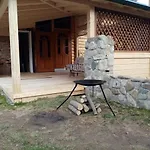 بيت للعطل федорчуків гірська хатина شيشوري