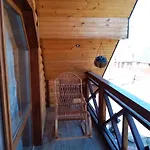 федорчуків гірська хатина شيشوري