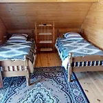 بيت للعطل федорчуків гірська хатина شيشوري