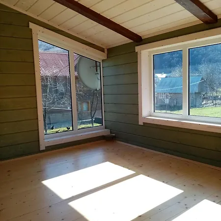 федорчуків гірська хатина * Sheshory